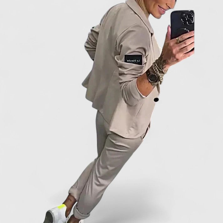 Kina | Tyylikäs Kaksiosainen Setti